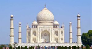 How to Travel in the Desert